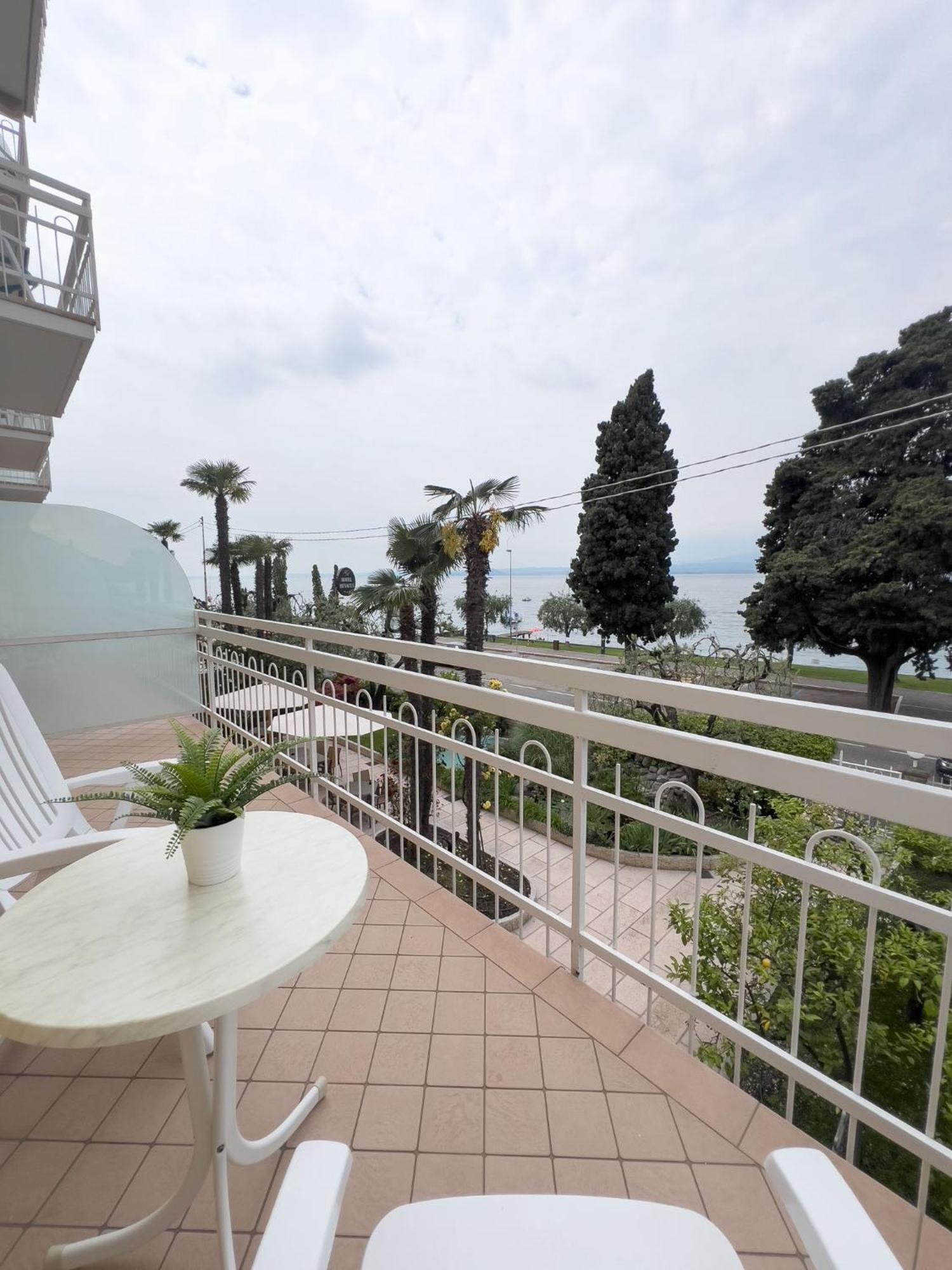 Benacus 3* Torri Del Benaco