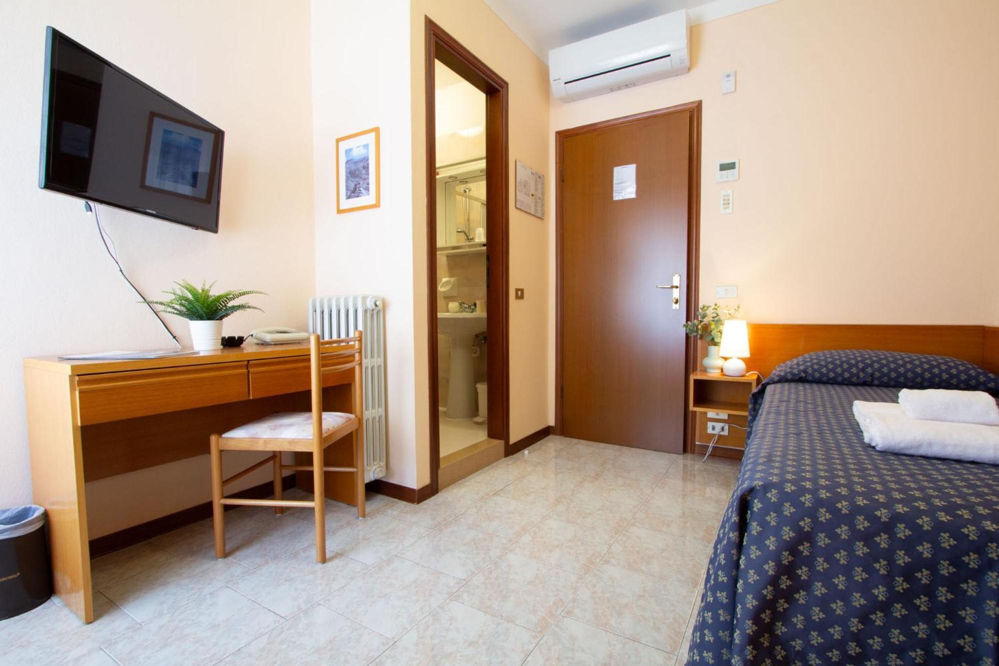 Hotel Benacus