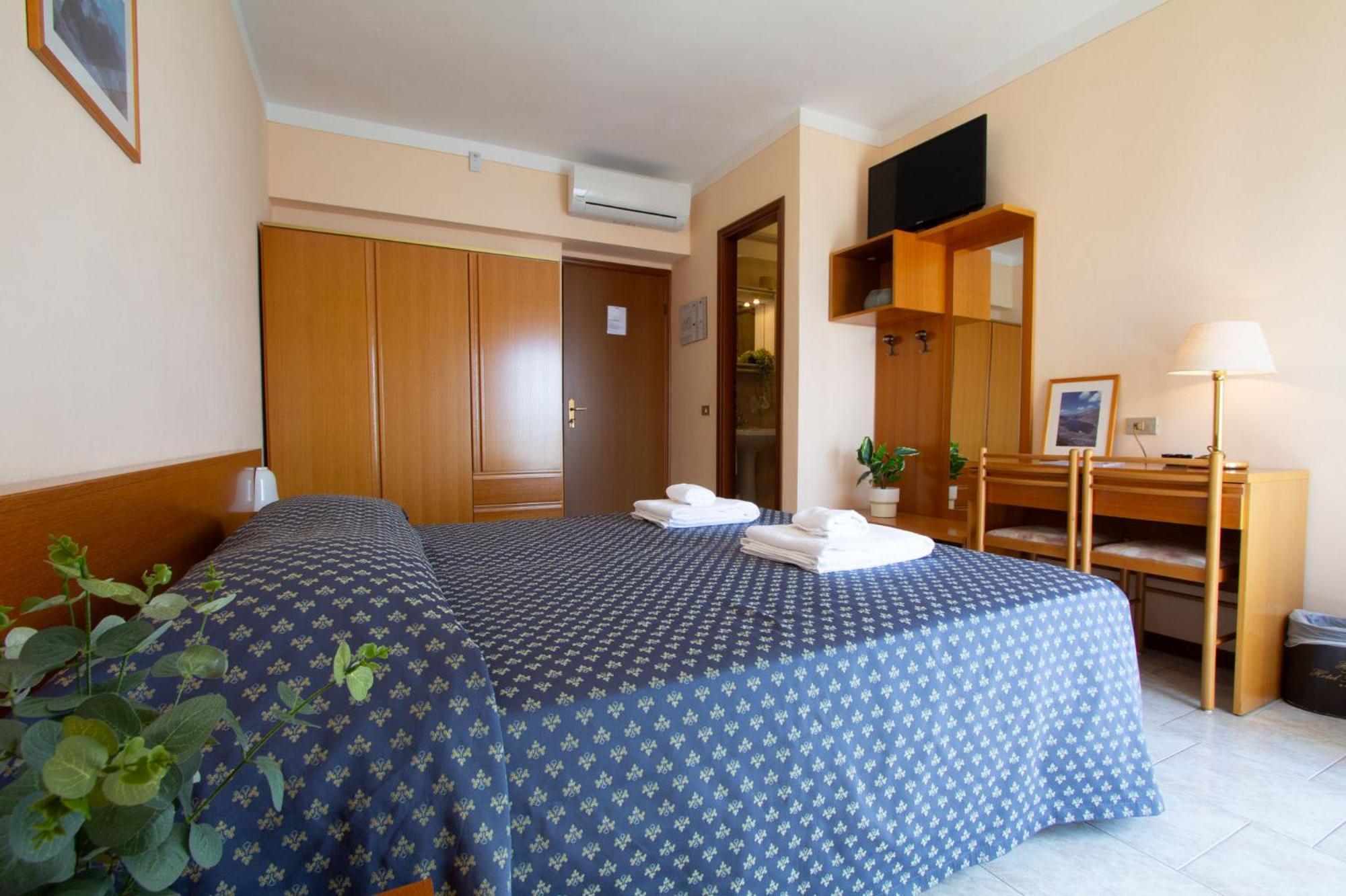 Benacus Hotel 3*